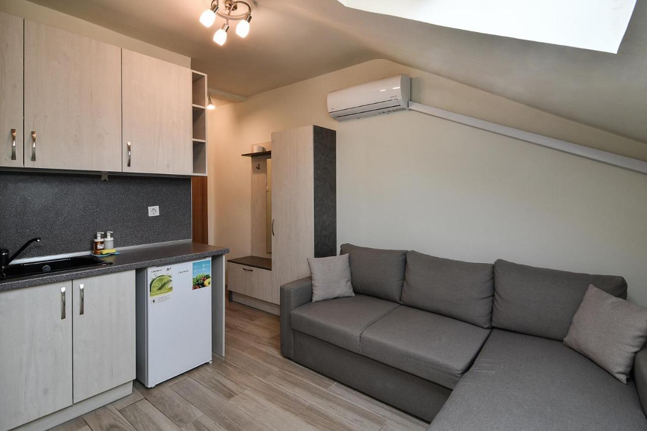 Small Studio On Budget In The Heart Of City فارنا المظهر الخارجي الصورة
