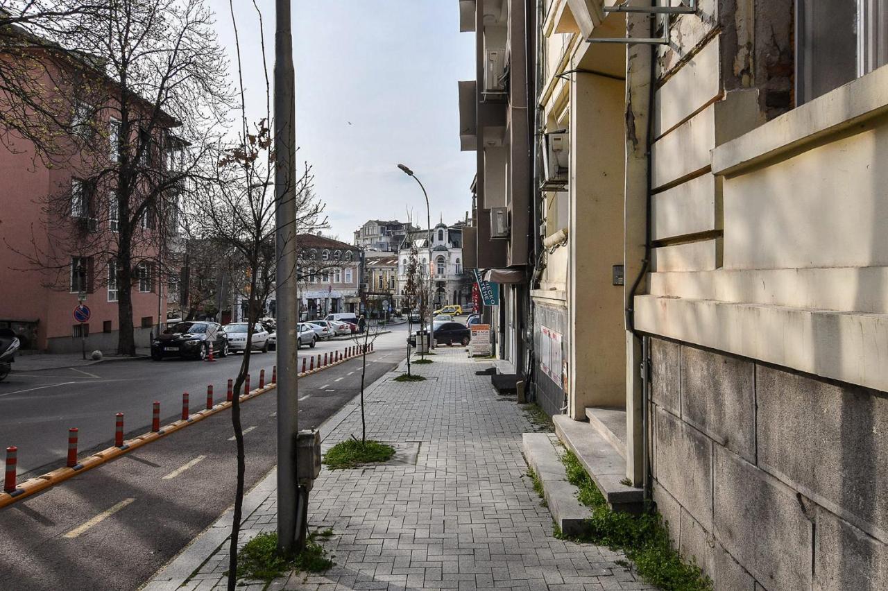Small Studio On Budget In The Heart Of City فارنا المظهر الخارجي الصورة