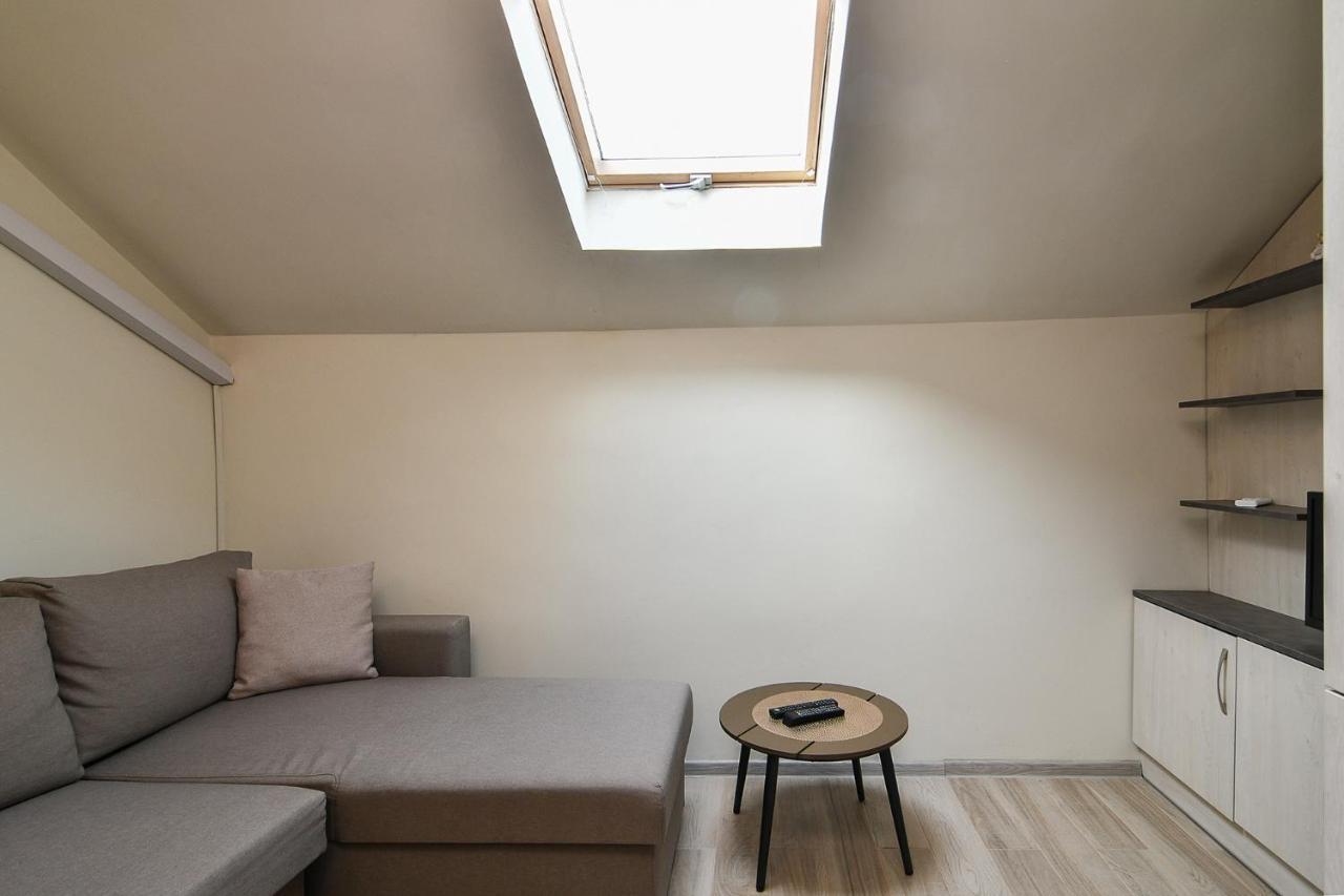 Small Studio On Budget In The Heart Of City فارنا المظهر الخارجي الصورة